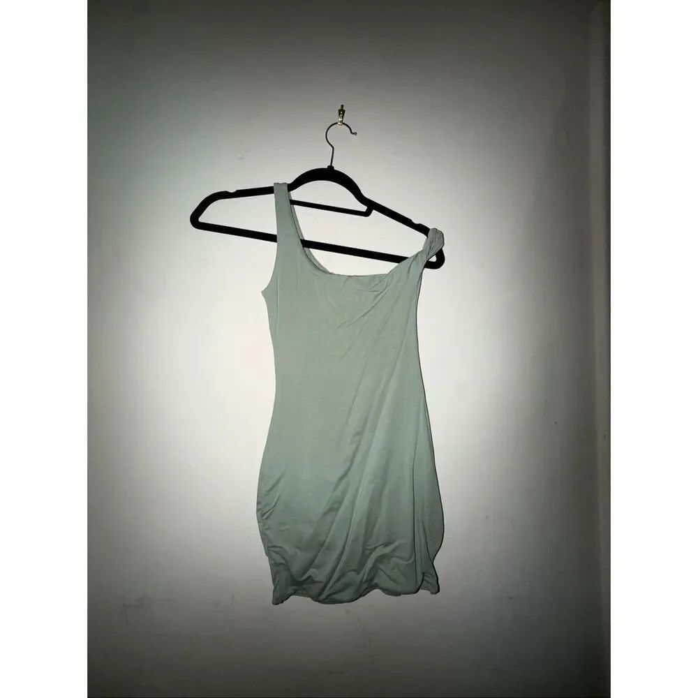 Oh Polly mini dress new with tags size 2 green